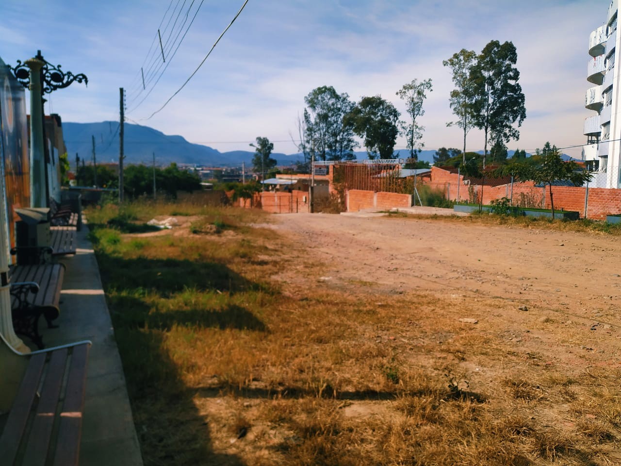 Terreno Ciudad de Tarija, Barrio Lourdes, calle Camargo una cuadra después del tecnológico Tarija Foto 4