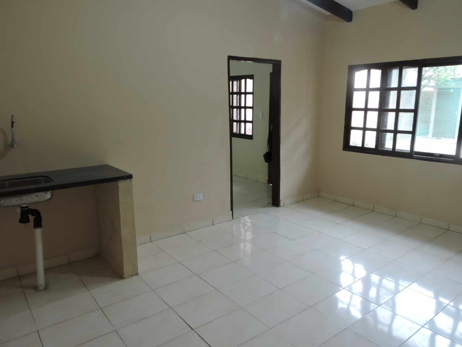 Habitación en Alquiler3er anillo de la Av. 3 pasos al frente. Foto 1