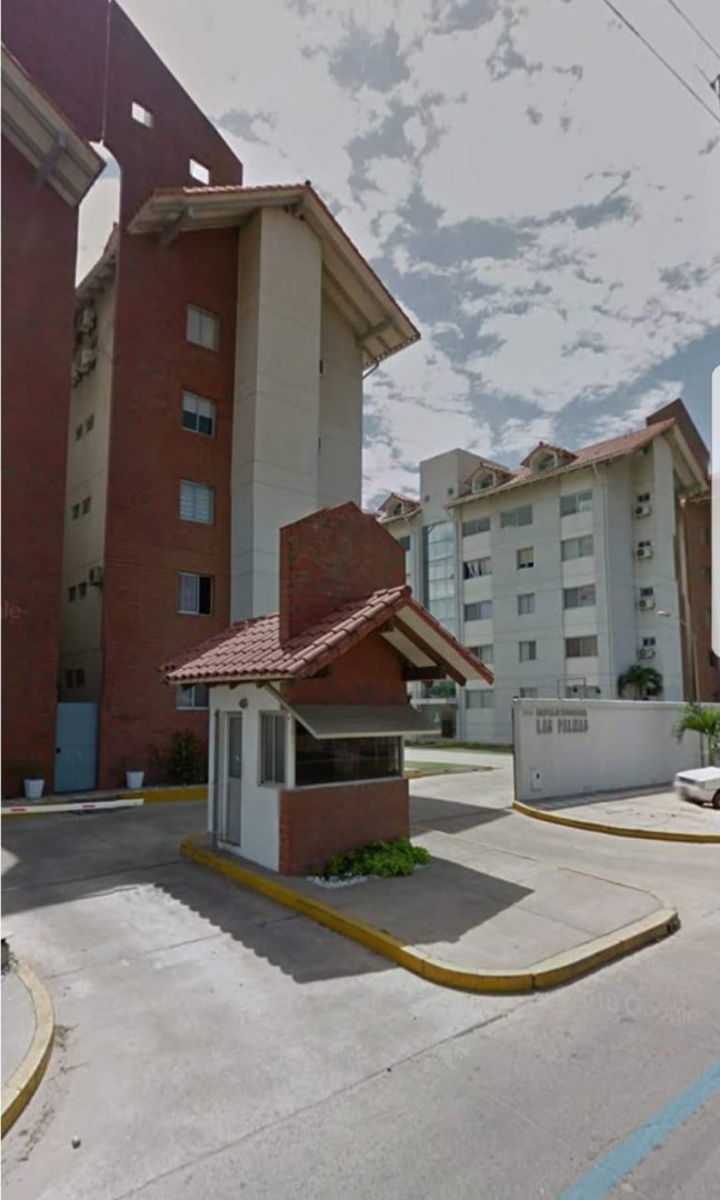 Departamento en Las Palmas en Santa Cruz de la Sierra 3 dormitorios 3 baños 1 parqueos Foto 6