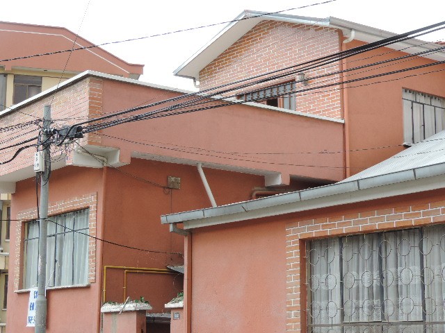 Casa en Achachicala en La Paz 7 dormitorios 3 baños 1 parqueos Foto 2