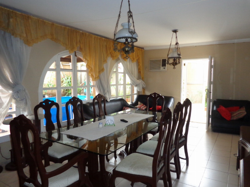 Casa en VentaAV. BENI BARRIO HAMACAS CASA EN VENTA  5 dormitorios 4 baños 2 parqueos Foto 2