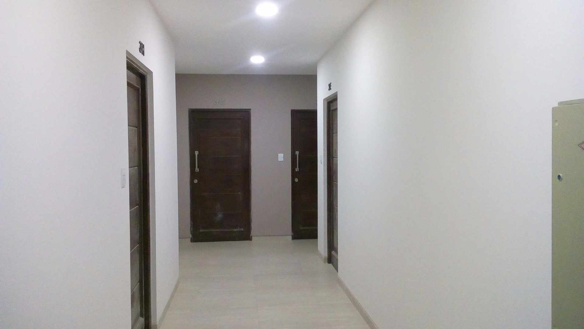 Departamento en VentaZona norte condebamba, entre la Av. Simon Lopez y calle Inca Roca, a media cuadra del mercadito 10 de febrero y a una cuadra de los bancos Union, Mercantil Santa y Cruz y otros, asi mismo a una cuadra de ferreterias y snaks. 2 dormitorios 1 baños 1 parqueos Foto 3