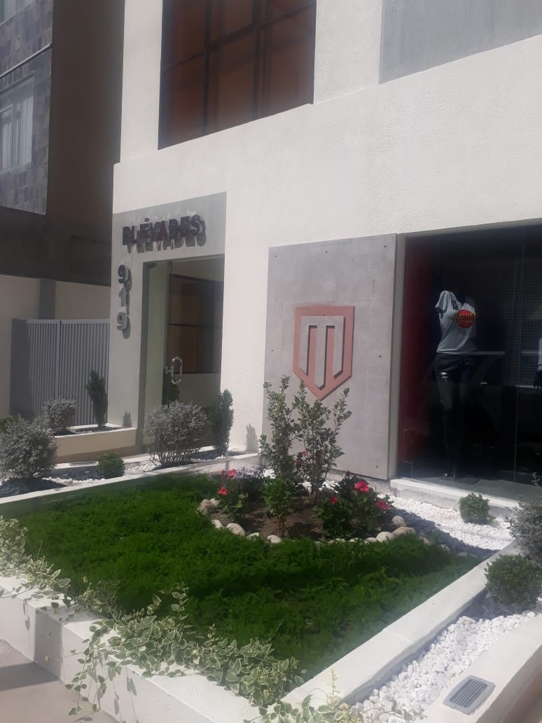 Departamento en San Miguel en La Paz 1 dormitorios 2 baños  Foto 2