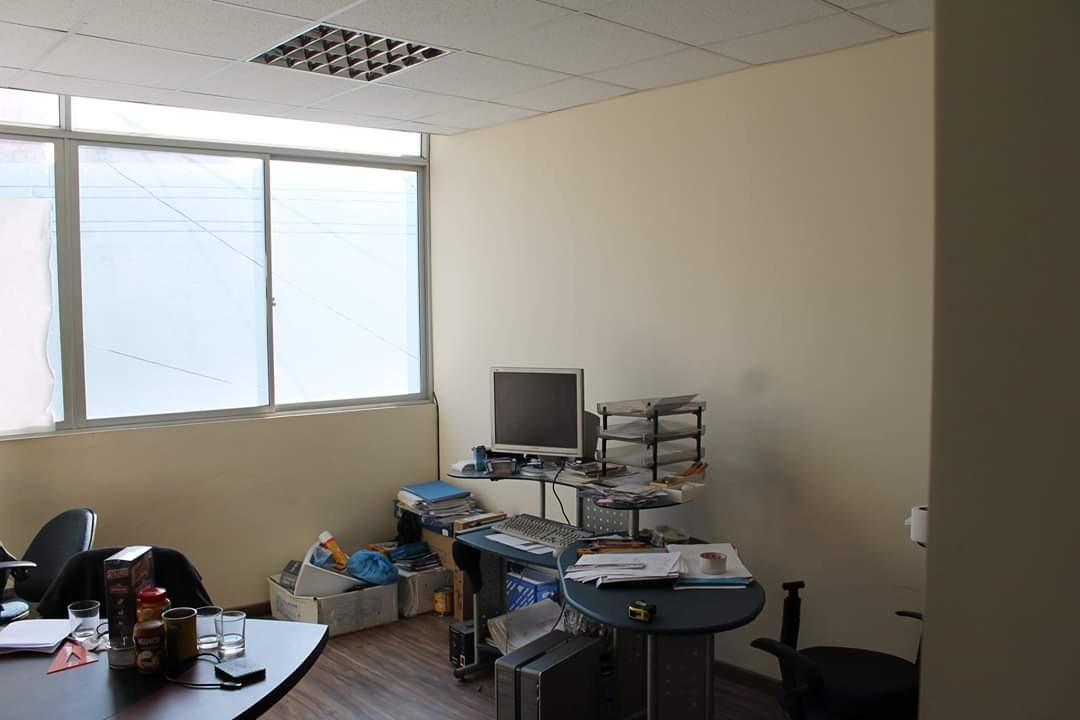 Oficina en Calacoto en La Paz 1 dormitorios 1 baños  Foto 3
