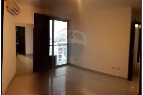 Departamento en Entre 1er y 2do anillo Sur en Santa Cruz de la Sierra 7 dormitorios 2 baños 1 parqueos Foto 12