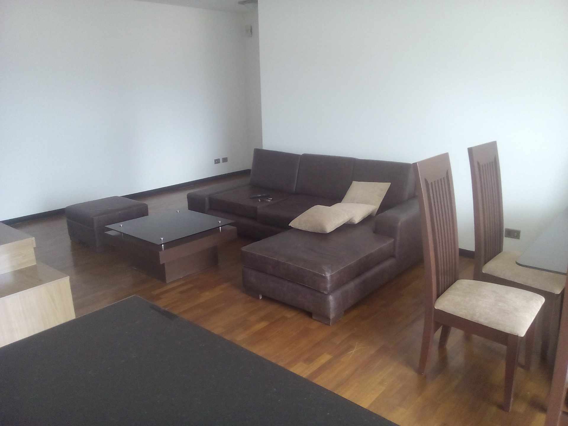 Departamento en Queru Queru en Cochabamba 3 dormitorios 3 baños  Foto 4