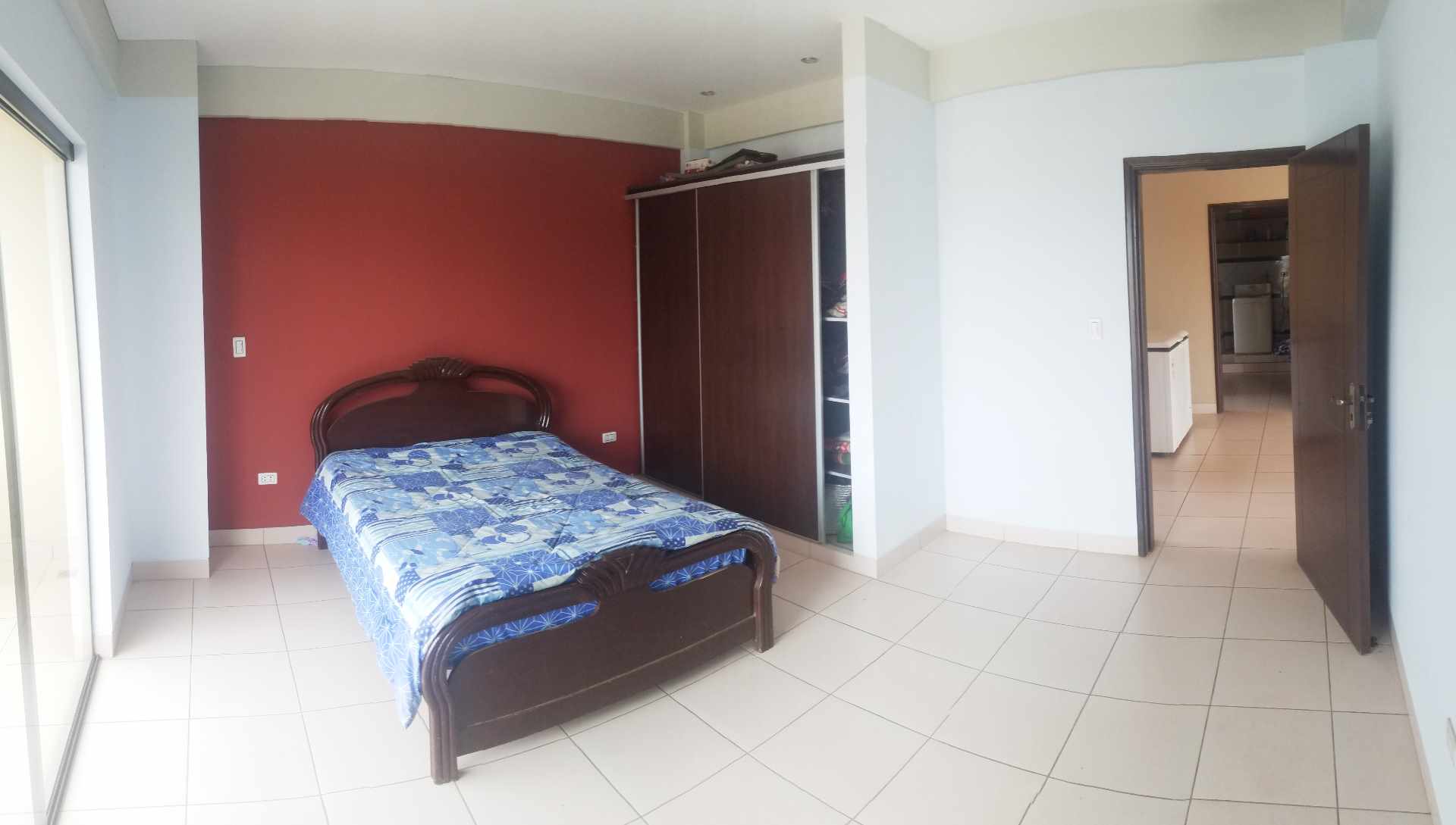 En Venta a $us 360,000 Foto 6