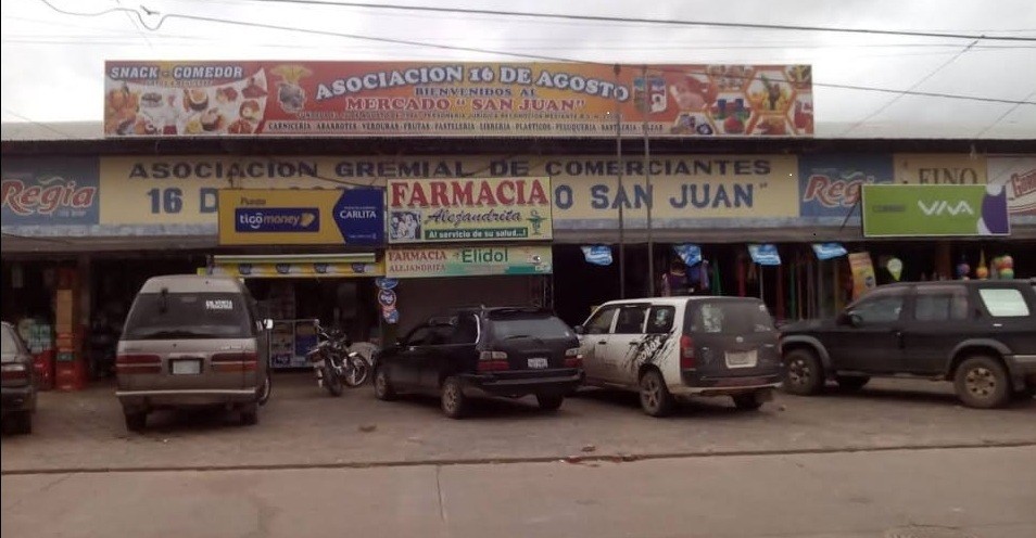 Local comercial en VentaMercado San Juan Av. Cumavi 5TO Anillo  2 baños  Foto 1