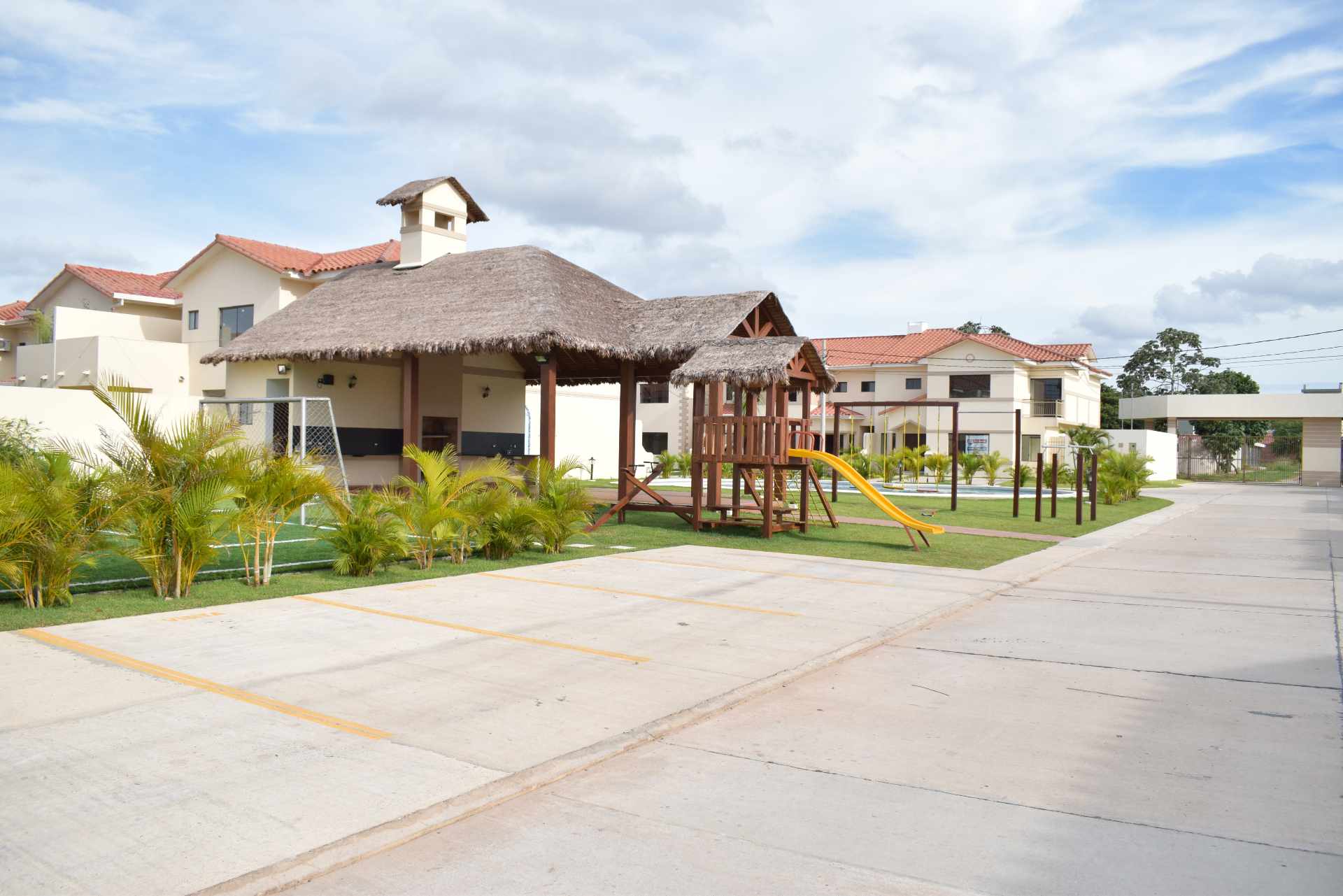 Casa en VentaCONDOMINIO MUNICH - ZONA NORTE 4 dormitorios 5 baños 2 parqueos Foto 15