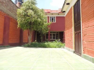 Casa en Coña Coña en Cochabamba 6 dormitorios 4 baños 1 parqueos Foto 2