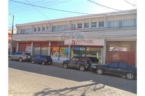 Local comercial en Centro en Santa Cruz de la Sierra 1 dormitorios  10 parqueos Foto 1