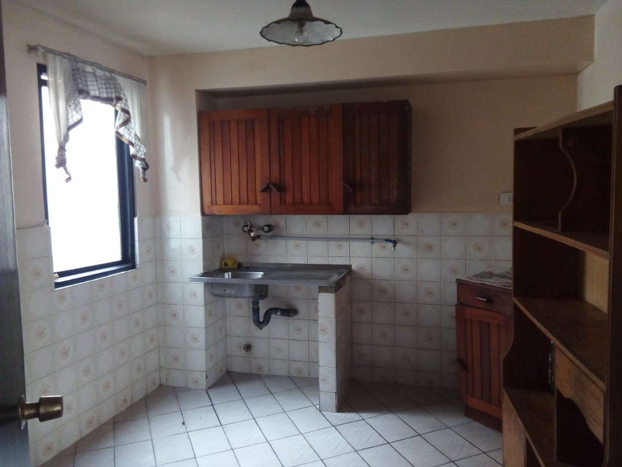 Departamento en AlquilerPasaje Beni, Av. Mariscal Santa Cruz casi C.  Colombia 1 dormitorios 1 baños  Foto 3