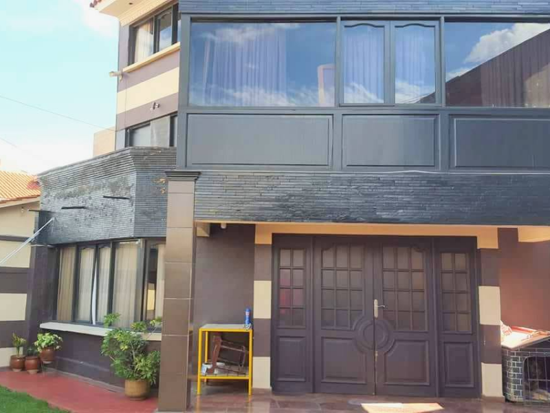 Casa en Villa Busch en Cochabamba 8 dormitorios 4 baños 3 parqueos Foto 1
