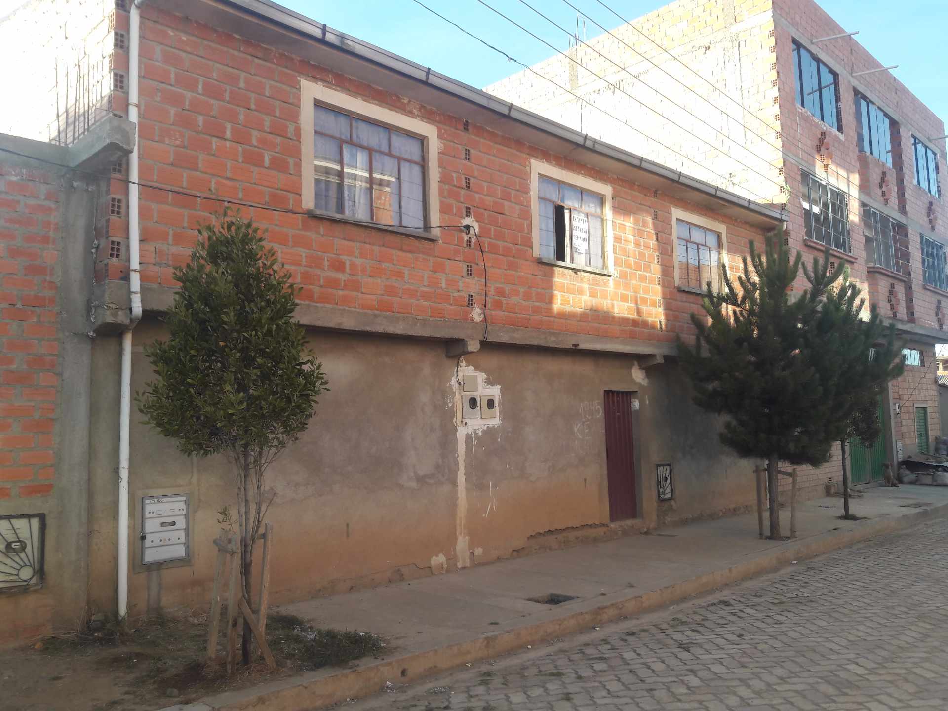Casa en Villa Adela en El Alto 5 dormitorios 2 baños  Foto 1