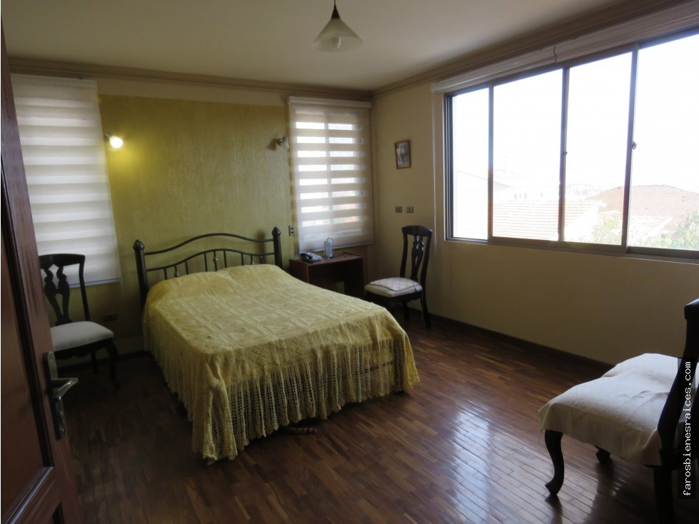 Casa en Temporal en Cochabamba 4 dormitorios 4 baños 2 parqueos Foto 2