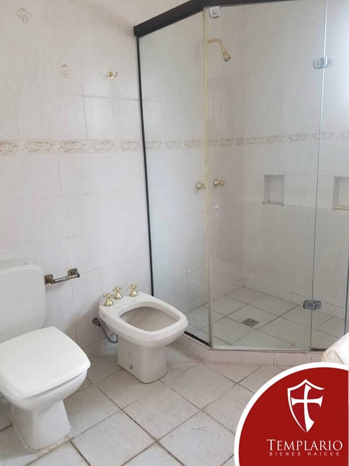 Casa en AlquilerZona Equipetrol entre 3er y 4to Anillo

 Foto 13