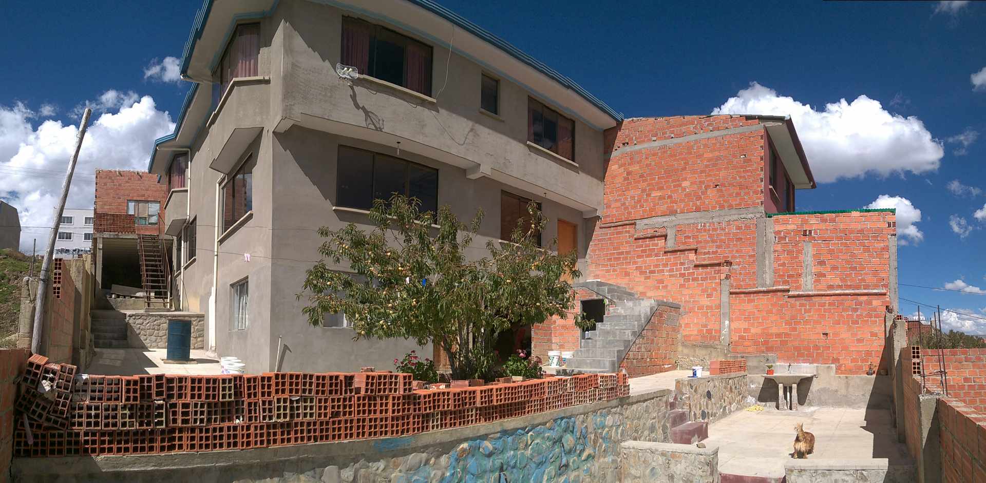 Casa en Alto Irpavi en La Paz 4 dormitorios 2 baños 1 parqueos Foto 4