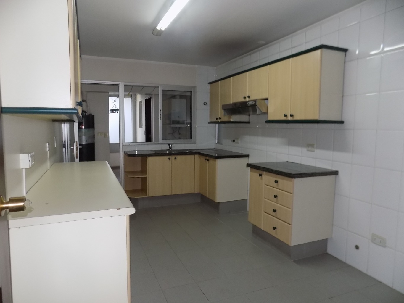 En Alquiler a $us 900 Foto 4