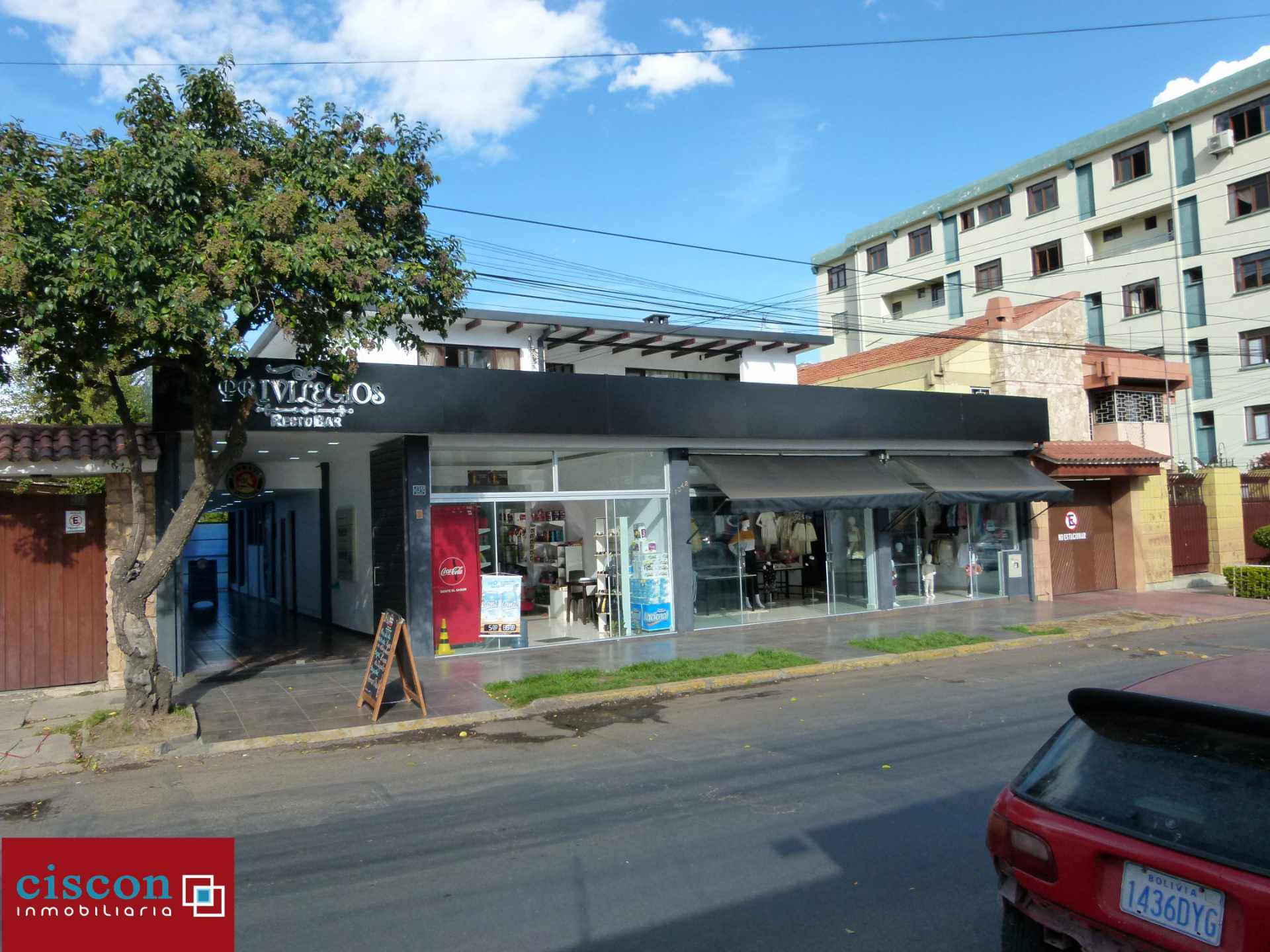 Local comercial en Queru Queru en Cochabamba  2 baños  Foto 5
