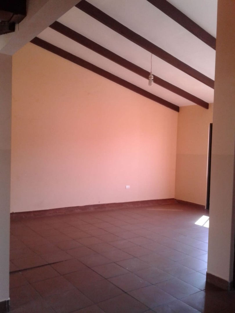 Departamento en AlquilerUbicacion: zona stadium patria, calle German Busch. 3 dormitorios 1 baños  Foto 3