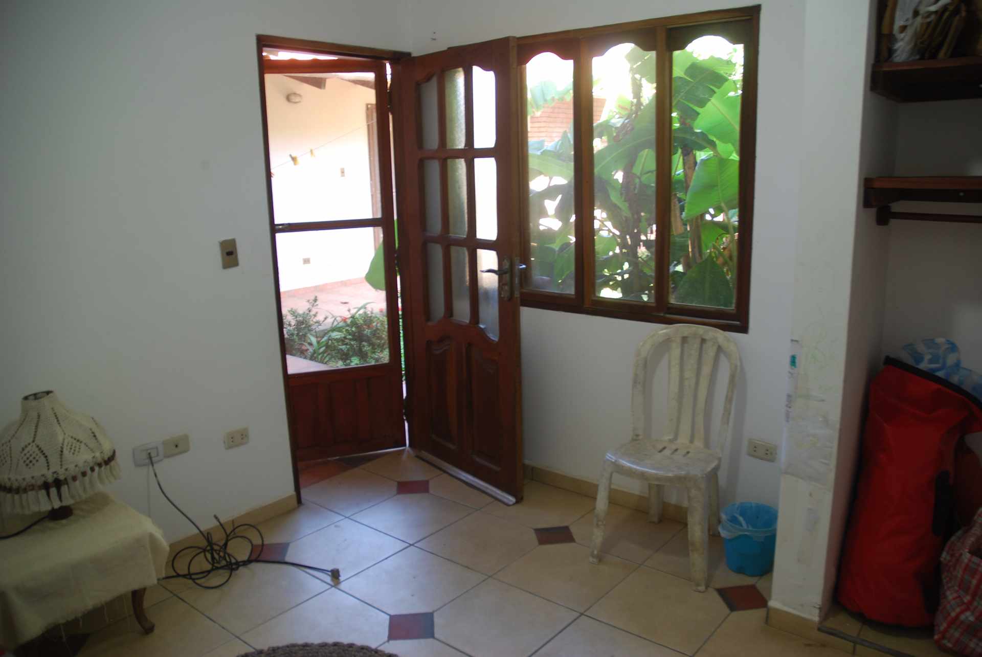 Casa en Entre 4to y 5to anillo Oeste en Santa Cruz de la Sierra 4 dormitorios 2 baños 2 parqueos Foto 15