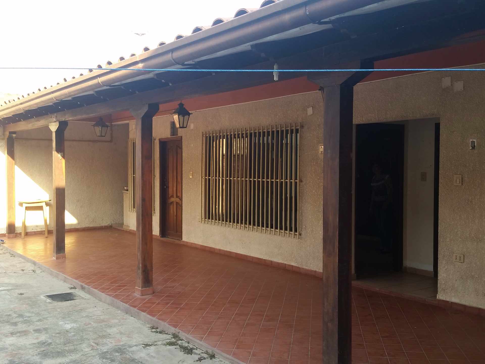 Departamento en AlquilerAvenida paragua entre 3er y 4to anillo, barrio la chacarilla, conavi 2 dormitorios 1 baños 2 parqueos Foto 1