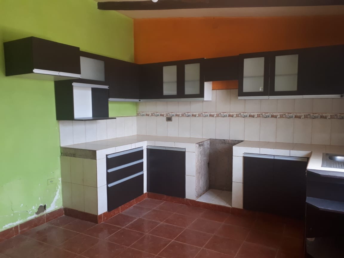 Casa en VentaAv. Victor Ustariz, sumumpaya sud 10 dormitorios 2 baños 5 parqueos Foto 17