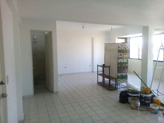 Departamento CASCO VIEJO, calle Rafael Peña #262, entre España y 21 de Mayo. Edificio Gabriela,  2º Piso.Llamadas y WhatsApp: 71520484 (GONZALO MAIDANA Propietario) y 79464268 y 3428436 (Fernando). L@s esperamos! :D Foto 1