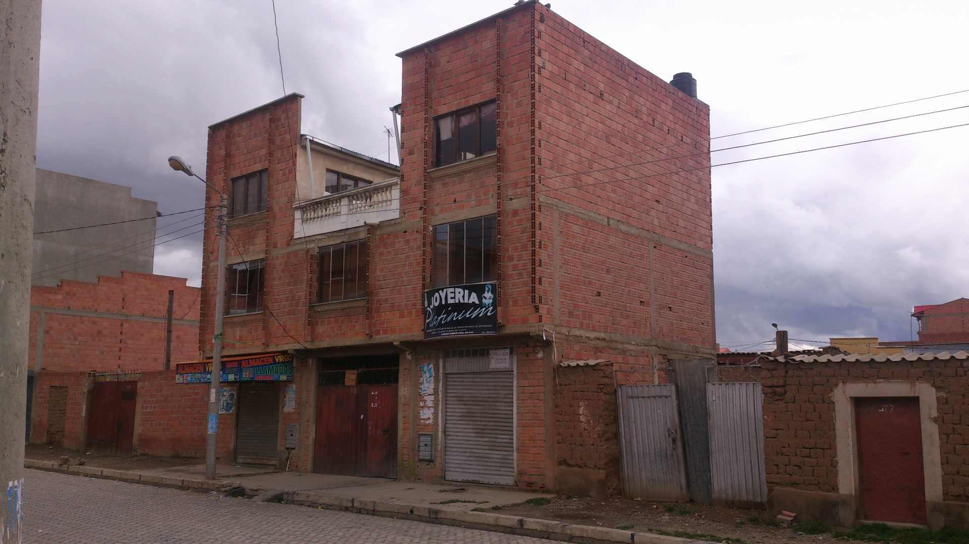 Casa en VentaAvenida Bolivia esq. Calle 7 Nº 55 Foto 1