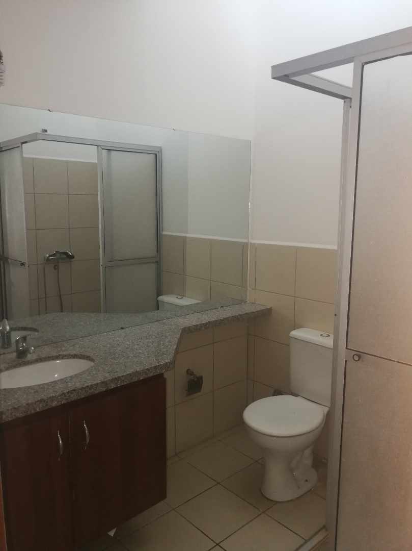 Casa en AlquilerZONA NORTE, AV. BANZER KM 9;EXCLUSIVO CONDOMINIO CASA EN ALQUILER Foto 6