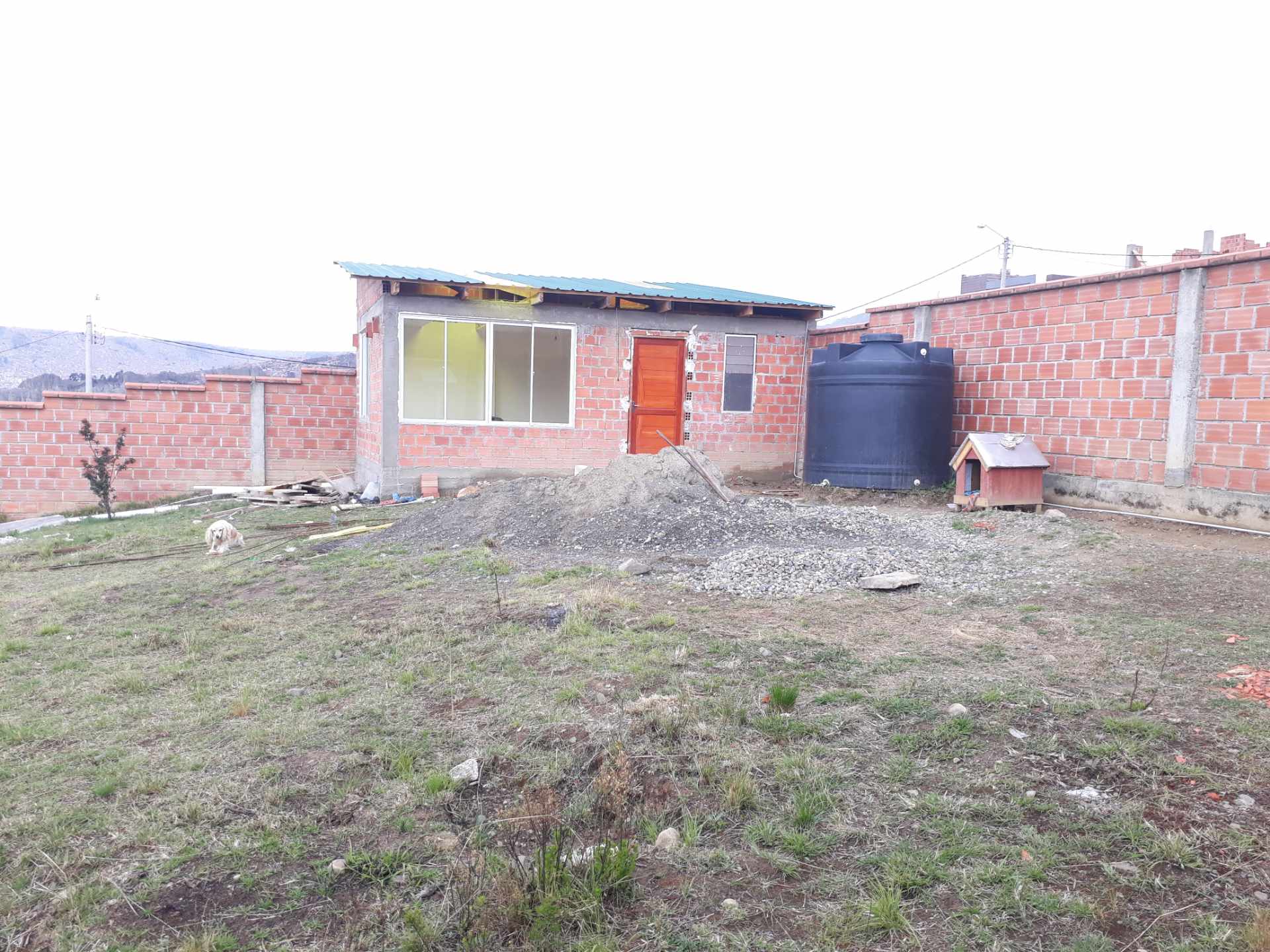 Terreno en VentaIngreso a Ciudadela Stronguista, acceso empedrado, con cordones de acera, agua y luz Foto 11