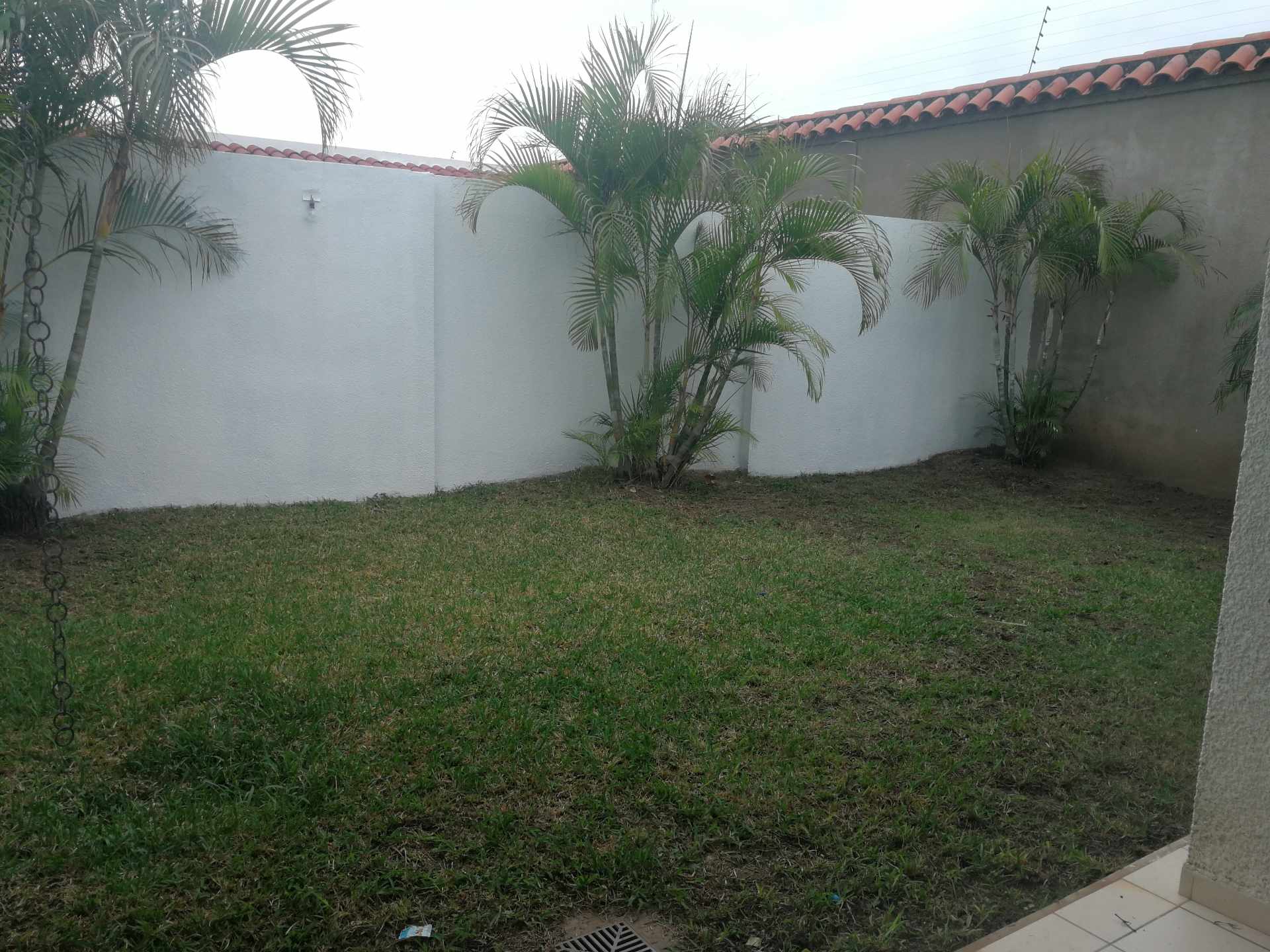 Casa en AlquilerZONA NORTE, AV. BANZER KM 9;EXCLUSIVO CONDOMINIO CASA EN ALQUILER Foto 10