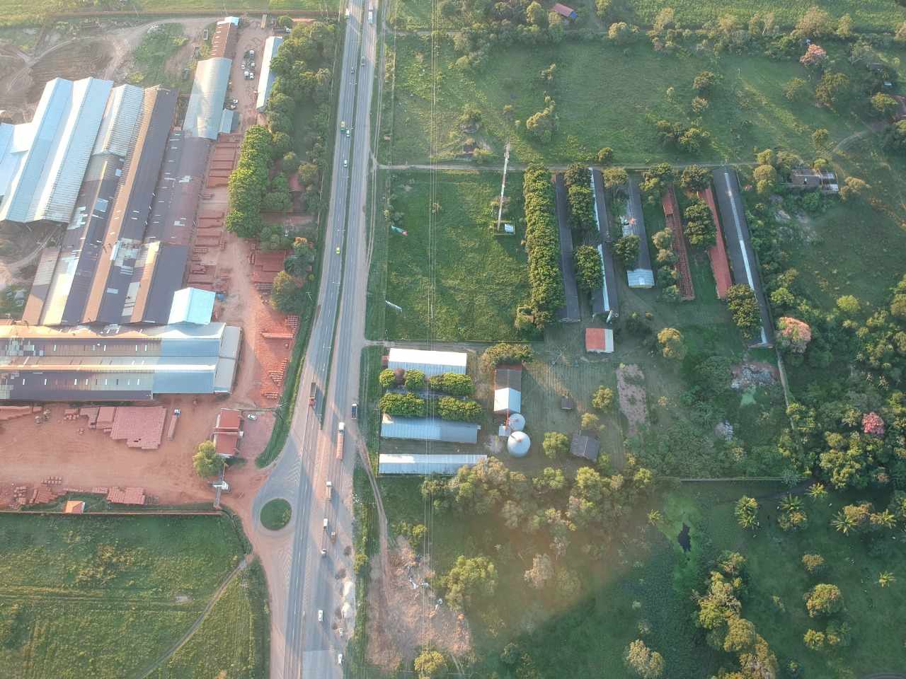 Quinta propiedad agrícola en AlquilerCarretera al Norte entre Warnes y Montero    Foto 2