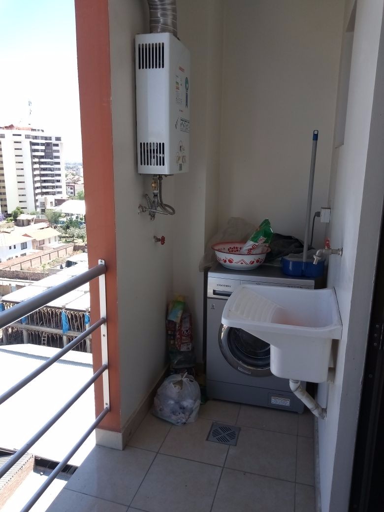 Departamento en Sarco en Cochabamba 3 dormitorios 3 baños 1 parqueos Foto 7
