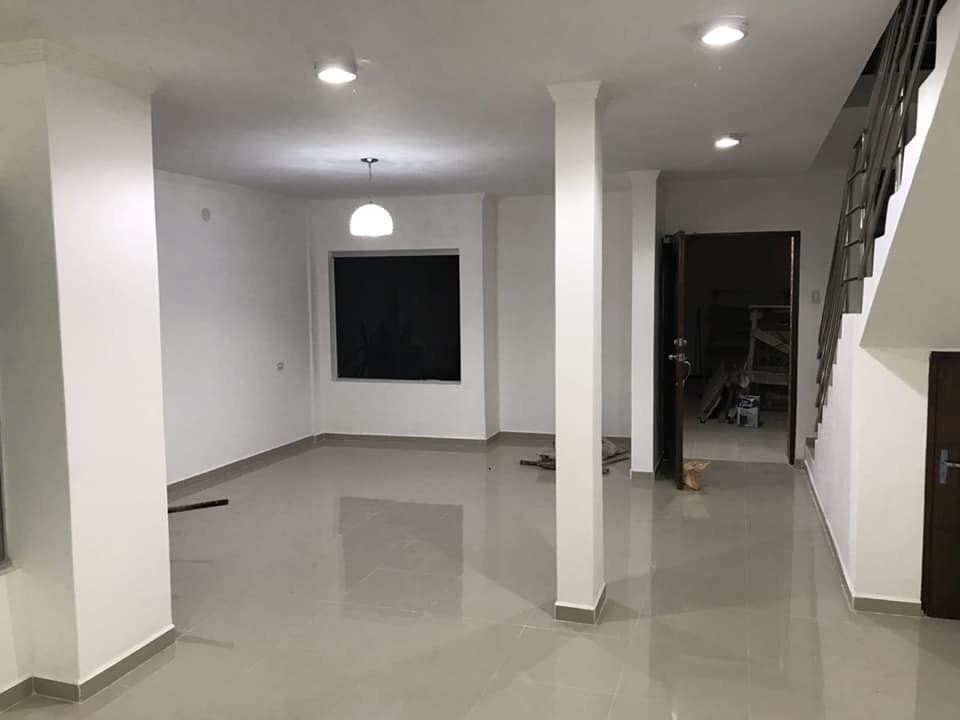 Casa en Entre 8vo y 9no anillo Norte en Santa Cruz de la Sierra 3 dormitorios 4 baños 2 parqueos Foto 1