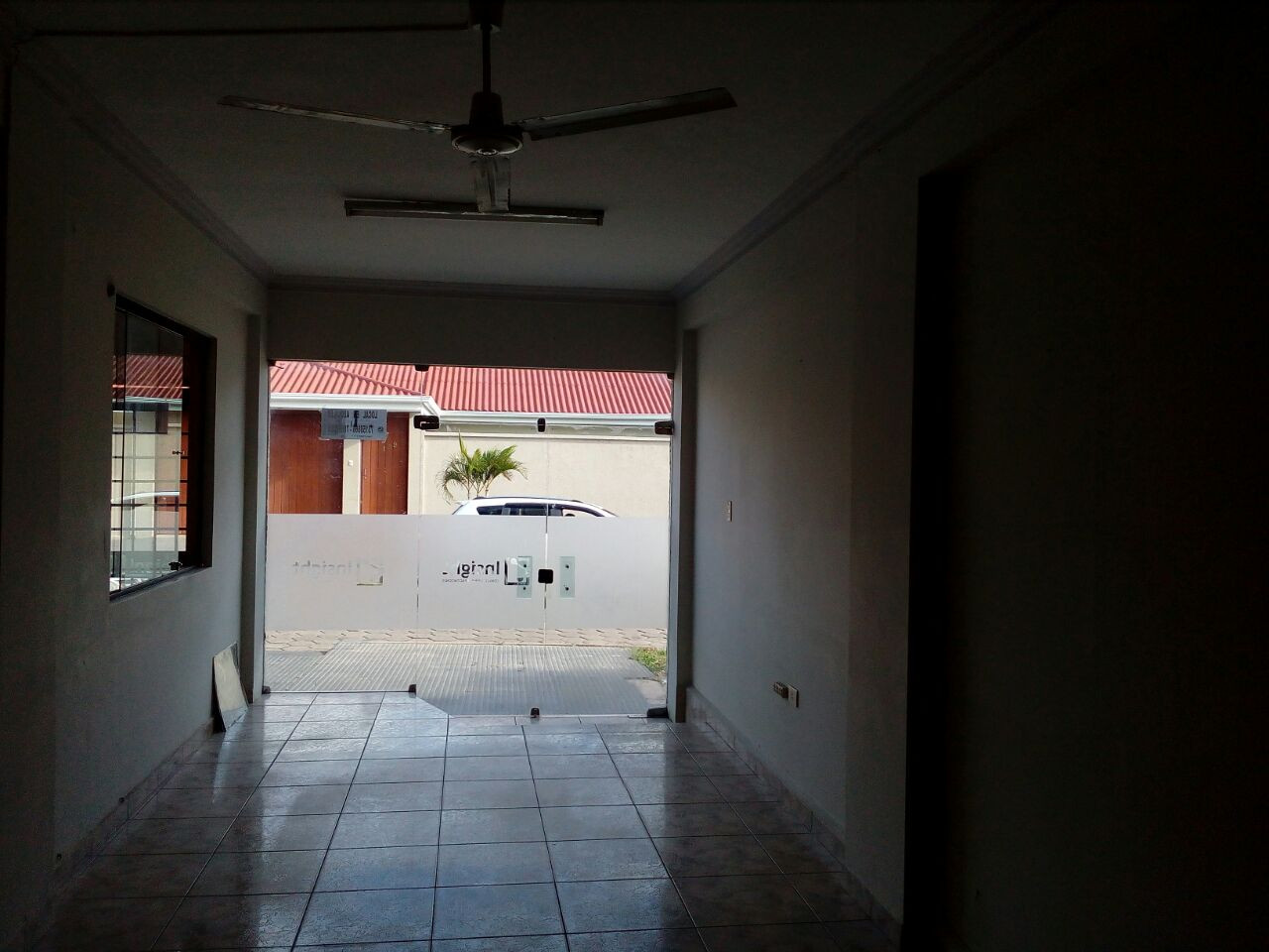 Oficina Calle Buenos Aires entre 1ro y 2do anillo Foto 7