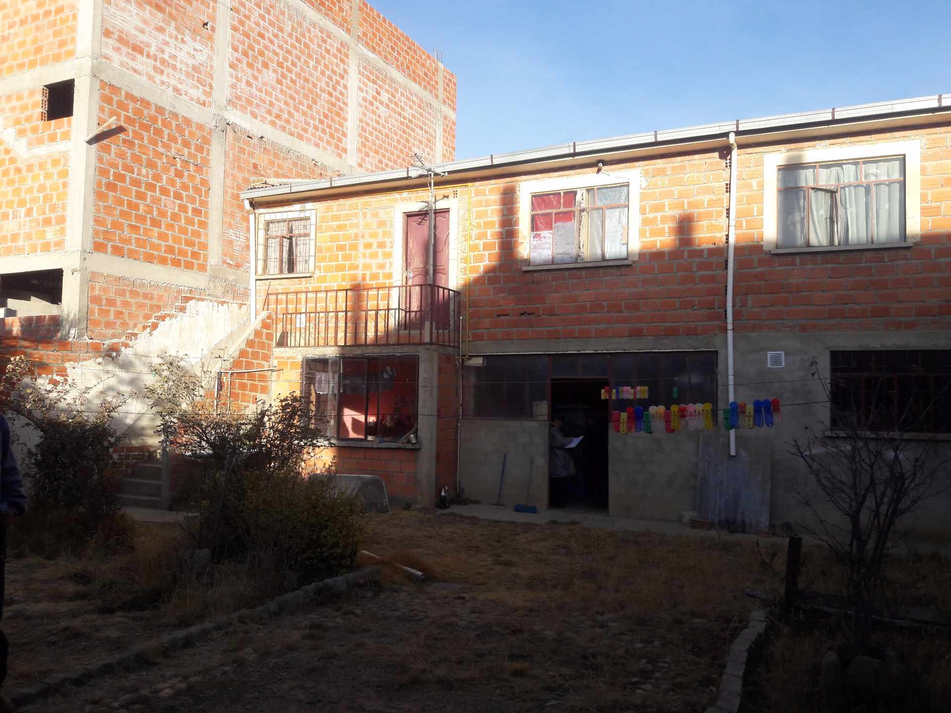 Casa en Villa Adela en El Alto 5 dormitorios 2 baños  Foto 4