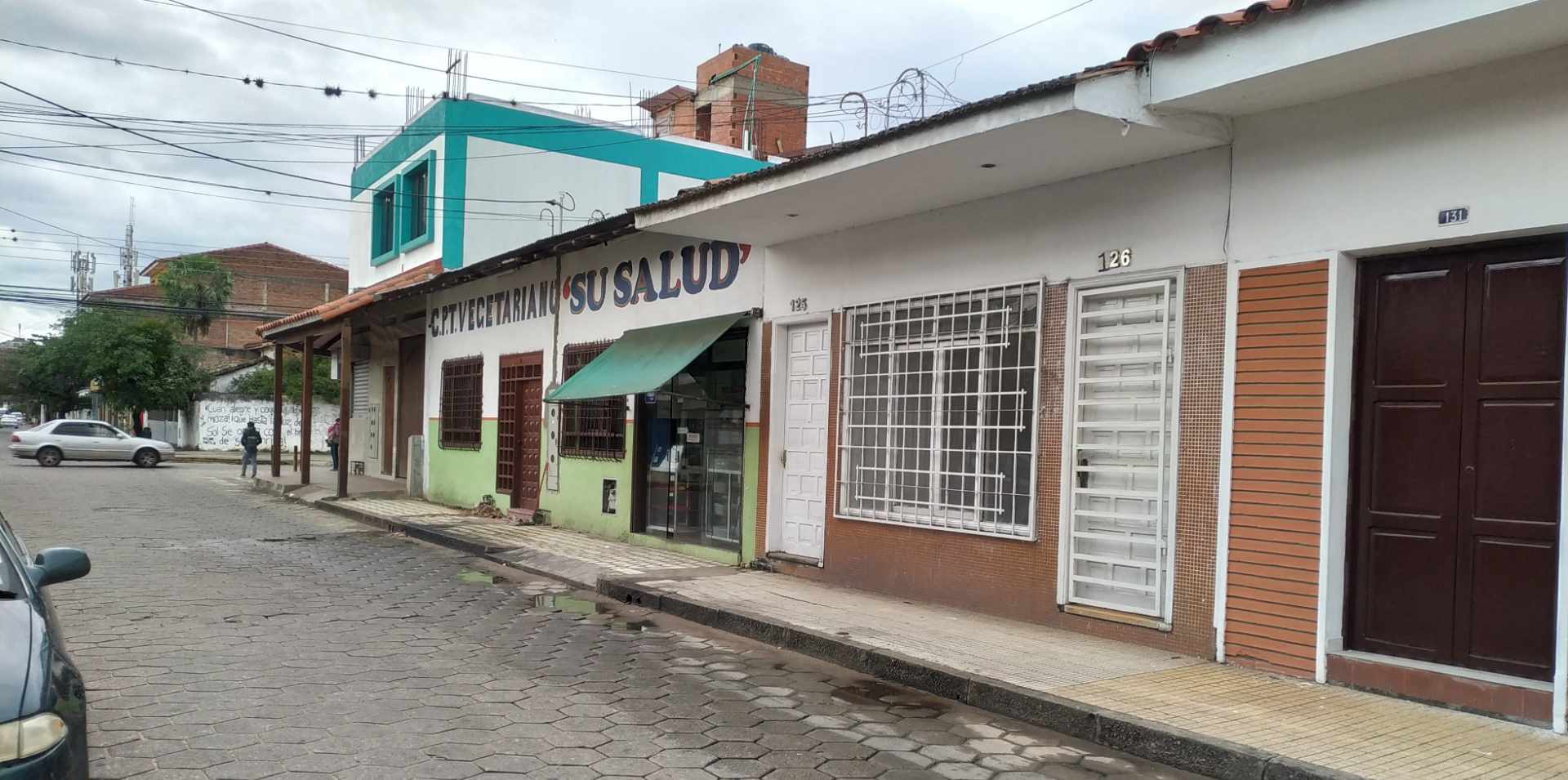 Local comercial en AlquilerCalle Quijarro 126 entre Bolívar y Arenales  Foto 3