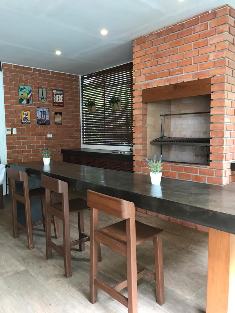 Casa en AlquilerAvda Pirai y 5to anillo 4 dormitorios 6 baños 3 parqueos Foto 24