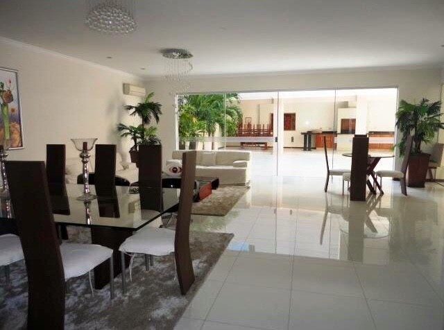 En Alquiler a $us 2,000 Foto 2