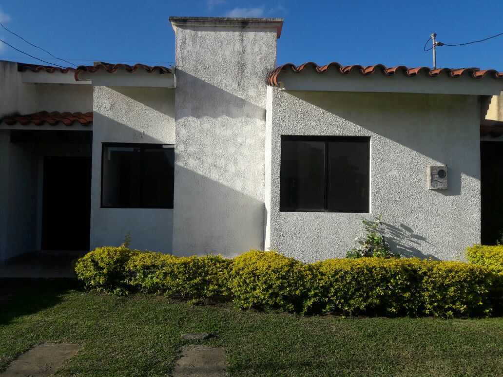 Casa en Carretera Norte en Santa Cruz de la Sierra  2 baños 1 parqueos Foto 1