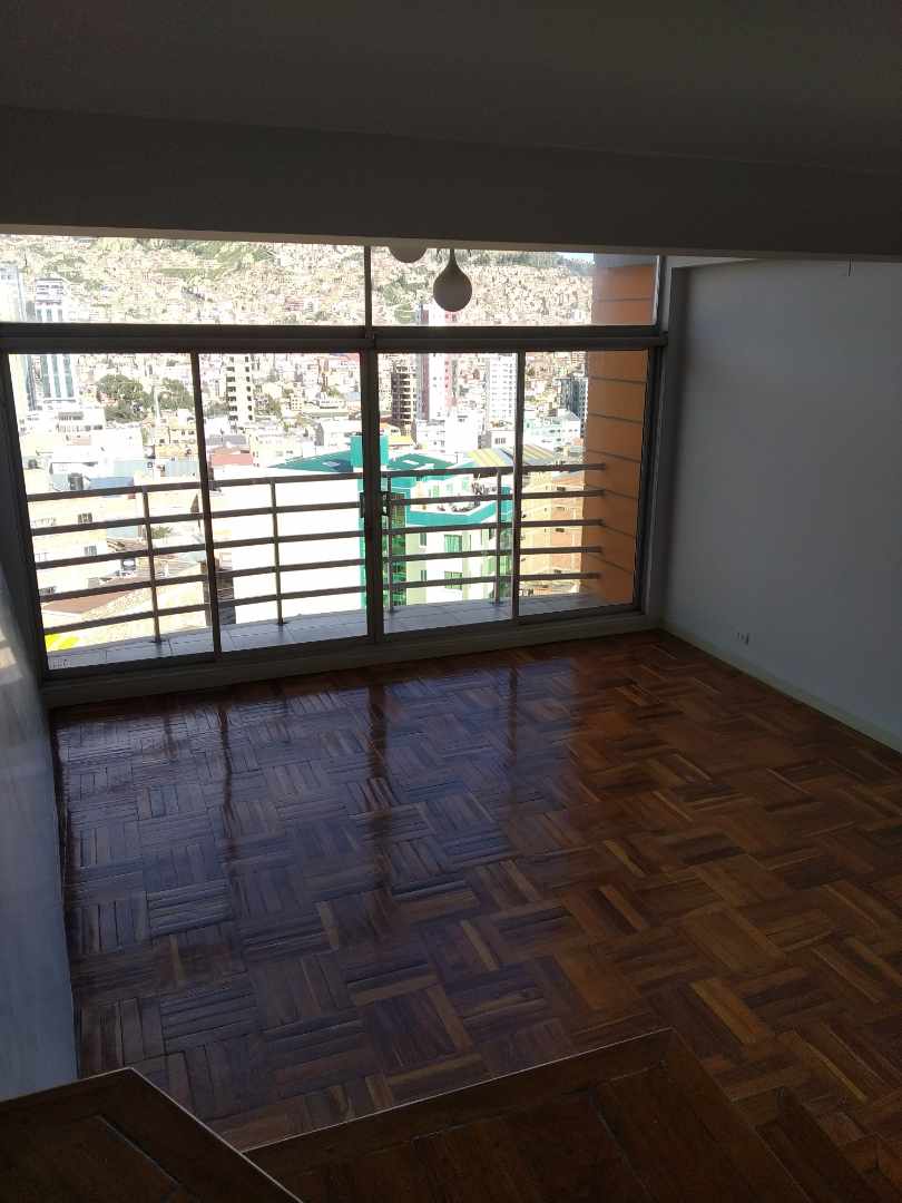 Departamento en VentaAv. Tejada Sorzano, Miraflores, La Paz 2 dormitorios 2 baños  Foto 6