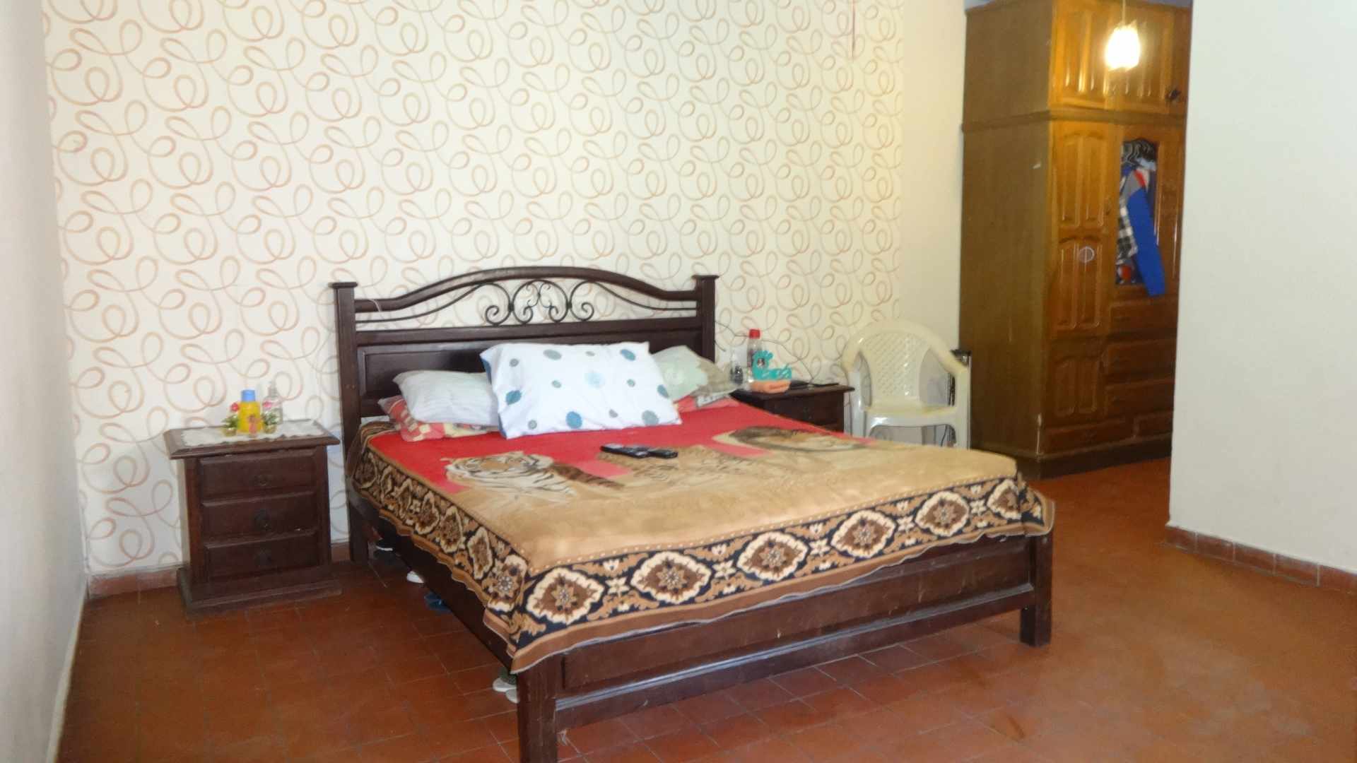 Casa en Entre 1er y 2do anillo Este en Santa Cruz de la Sierra 3 dormitorios 2 baños 2 parqueos Foto 3