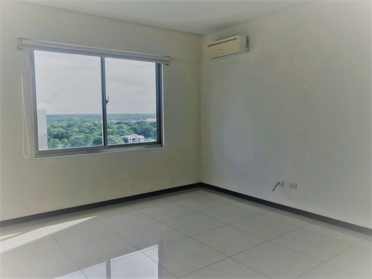 Departamento en AlquilerCONDOMINIO CURUPAU III Av. Roca y Coronado 2 dormitorios 2 baños 1 parqueos Foto 15