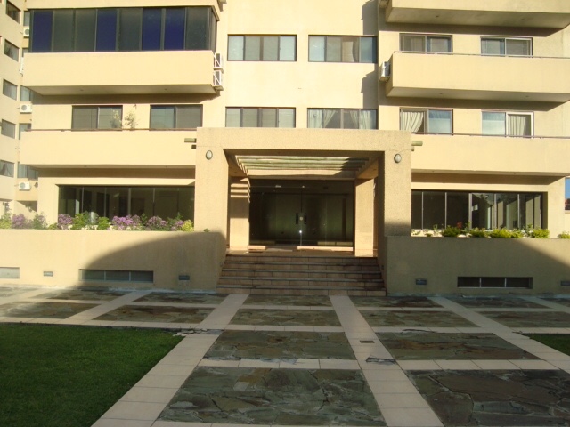 Departamento en VentaAv. BANZER # 222 Condominio Torres Gemelas  Foto 2