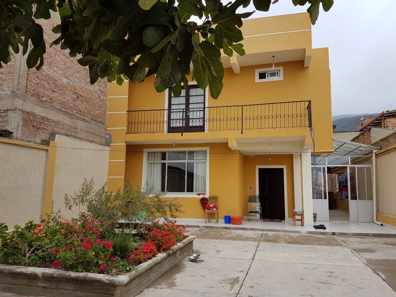 Casa en Temporal en Cochabamba 3 dormitorios 3 baños 3 parqueos Foto 1