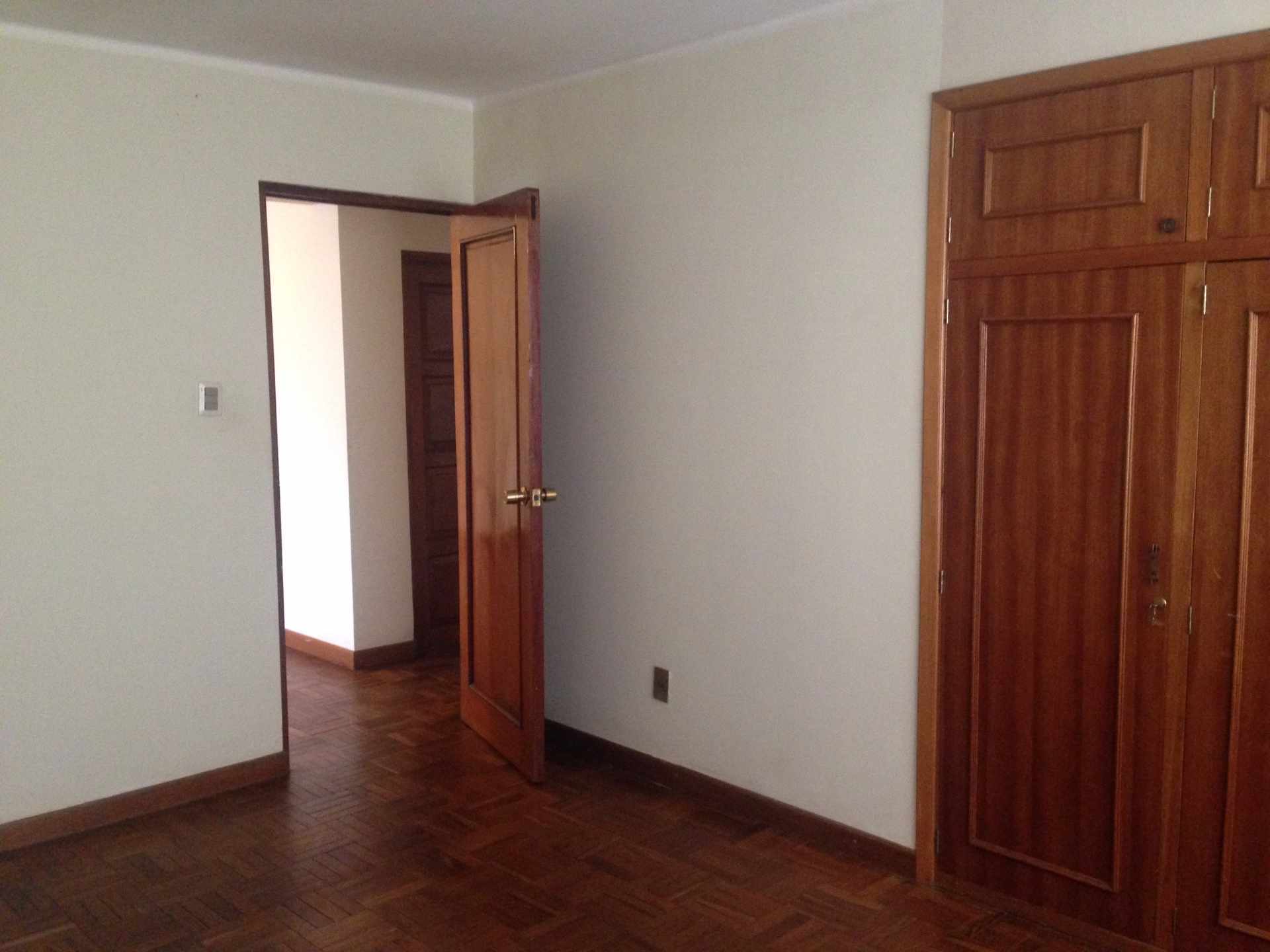 En Alquiler a $us 530 Foto 6