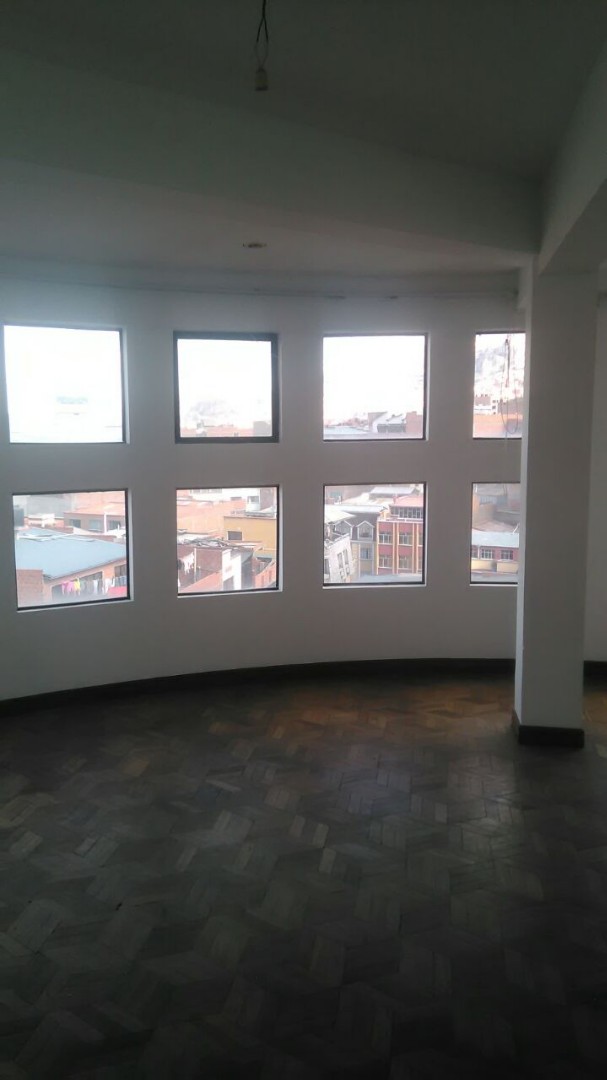 Departamento en San Pedro en La Paz 4 dormitorios 3 baños  Foto 5