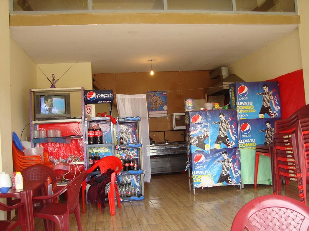 Local comercial en Sacaba en Cochabamba  5 baños  Foto 14