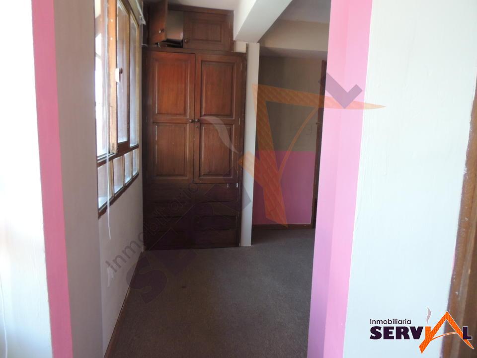 Departamento en Aranjuez en Cochabamba 3 dormitorios 2 baños 1 parqueos Foto 7